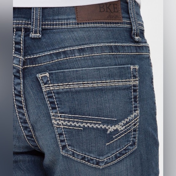 BKE Dakota Bermuda Stretch Short - Picture 8 of 8